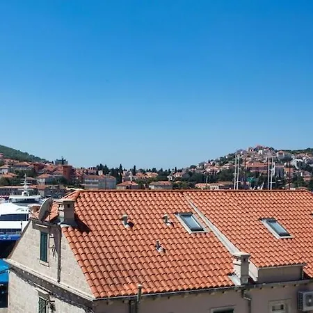 Apartment Hladilo Nostalgia - Comfort Two-bedroom With Terrace And Partial Sea View